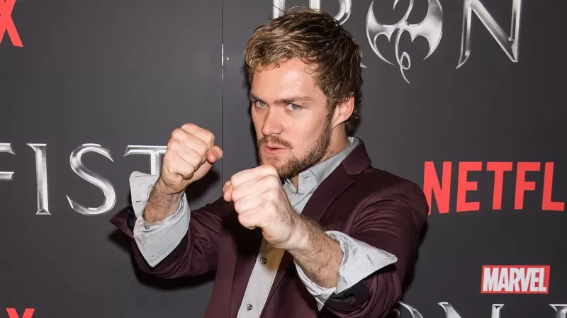 Finn Jones über Kritik an Iron Fist und wie er Zweiflern das Gegenteil bewies